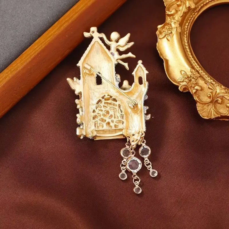 Brooch1 (4)